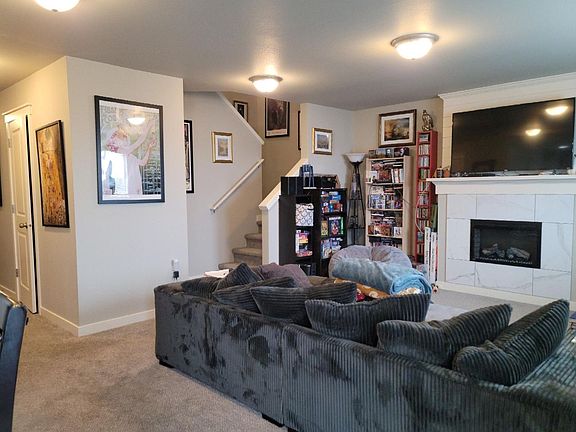 3rd image of 1906 Hardway Ln