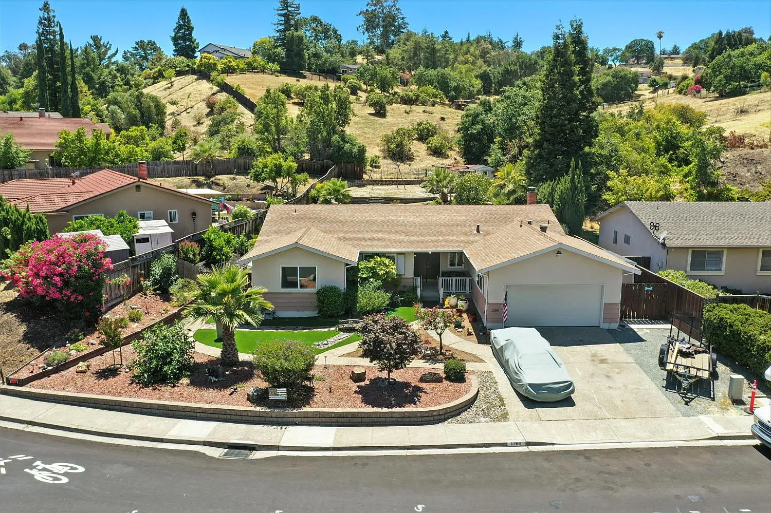 1286 Center Ave photo 1