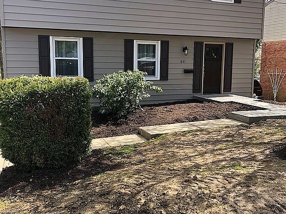 2nd image of 841 Hershire Dr