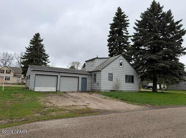 1st image of 502 3rd St W