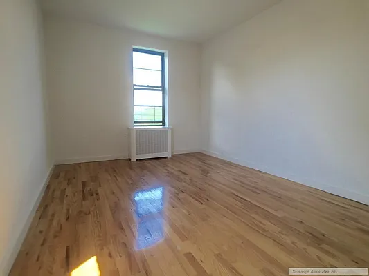 Rented by Sovereign Associates | media 13