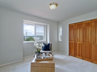 5846 NE 180th St, Kenmore, WA 98028