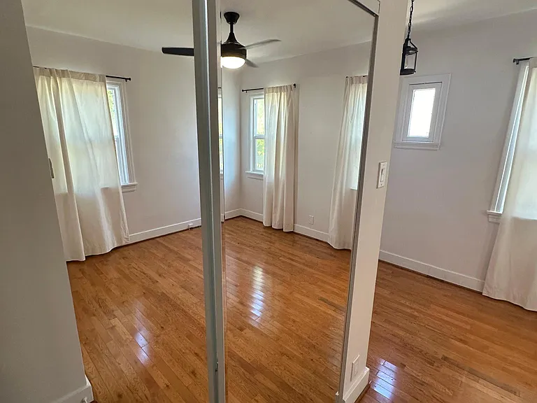 845 N Kilkea Dr — Photo 24