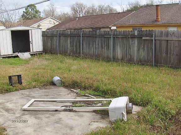 3rd image of 2908 Essex Ave