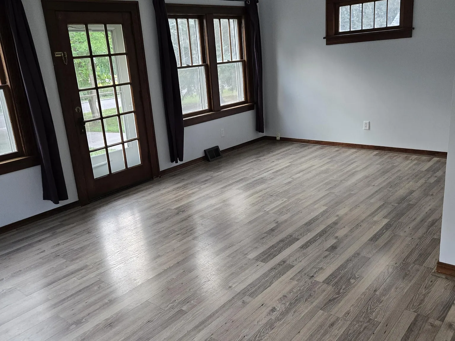 3 bed, 970 sqft, $2,500 — Photo 4