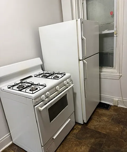 428 S Claymont St — Photo 10