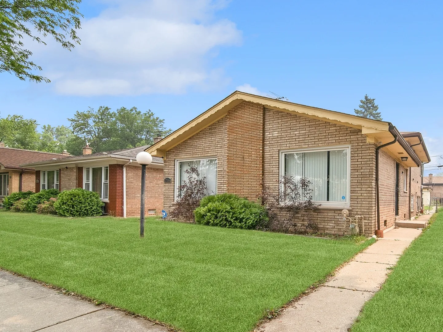 12455 S Perry Ave photo 1