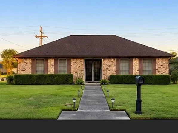1198 Meadowland Dr, Beaumont, TX 77706