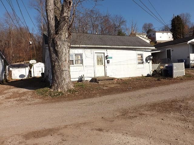 1st image of 370 N Orchard St