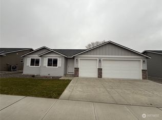 31 Salmon Dr, Wenatchee, WA 98801