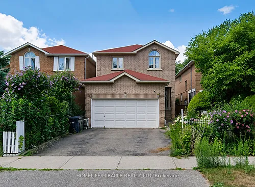 58 S Deanscroft Sq Photo 1