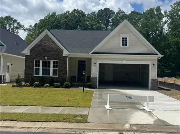 2019 Mainsail Dr, Carrollton, VA 23314