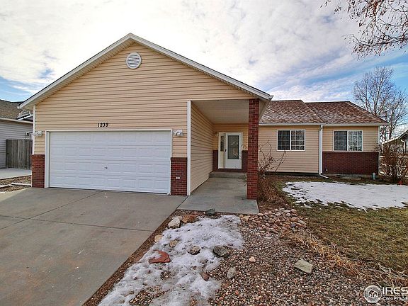 3rd image of 1239 Westwood Dr