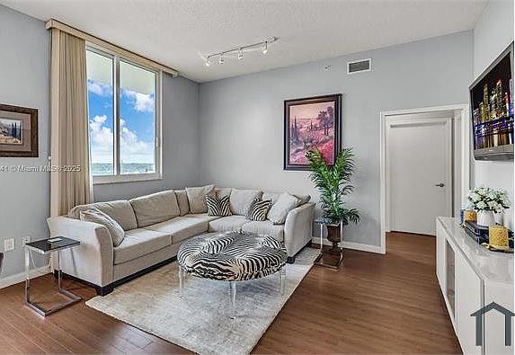 1st image of 2775 NE 187th St Penthouse 6