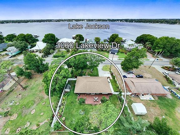 3rd image of 3060 Lakeview Dr