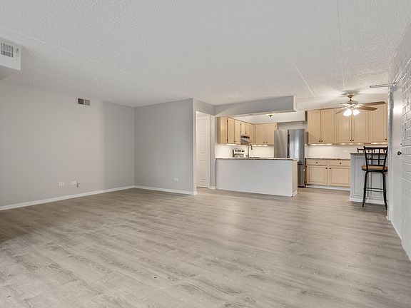 3rd image of 433 Cavalier Ct APT 101A