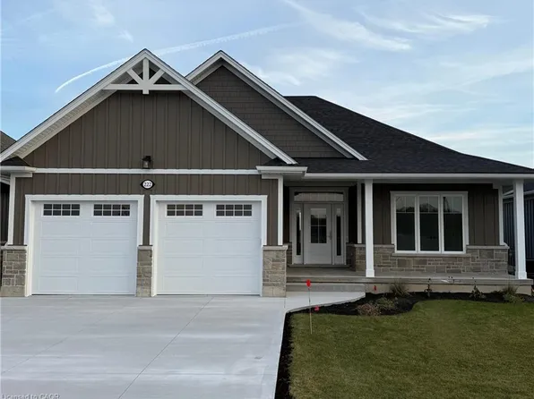 222 Schooner Dr, Pt Dover, ON N0A 1N3