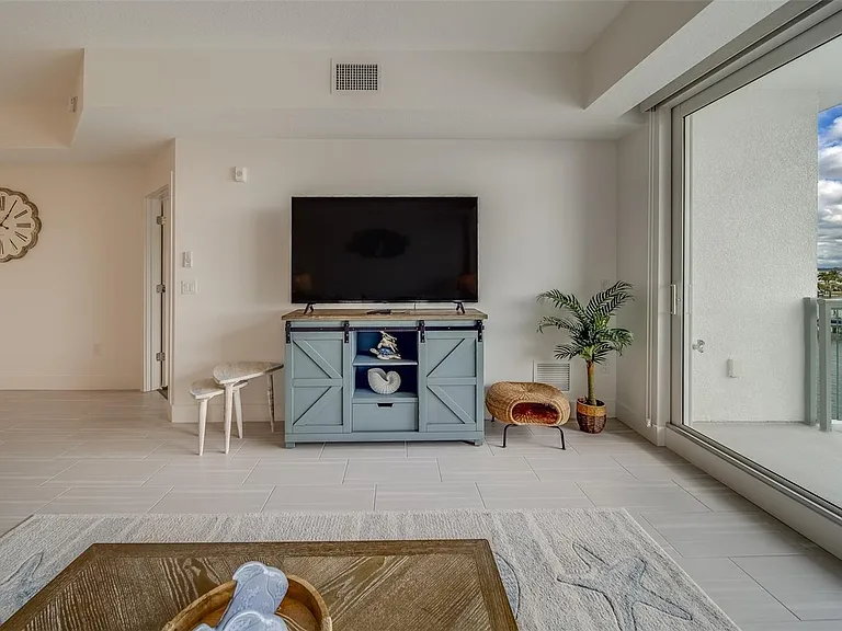 415 Island Way #505 — Photo 10