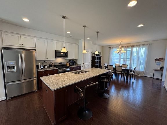 5th image of 3241 Battery Park Pl