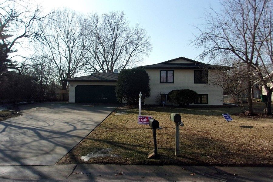 1st image of 5417 84th Ave N