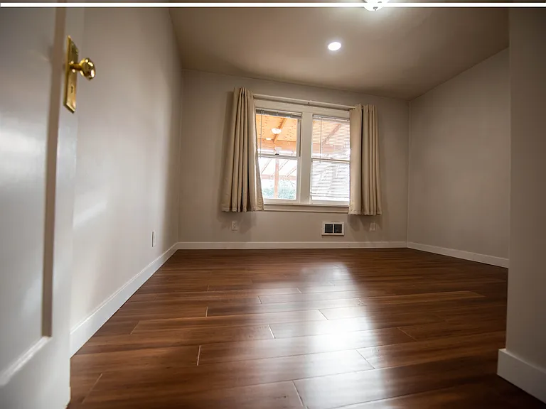 2615 NE 82nd St — Photo 12