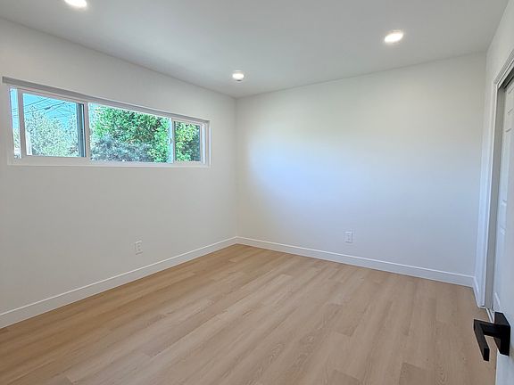 5th image of 16210 1/2 Osage Ave #16210