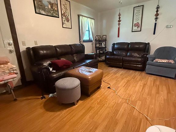 2nd image of 1935 SE 144TH Street