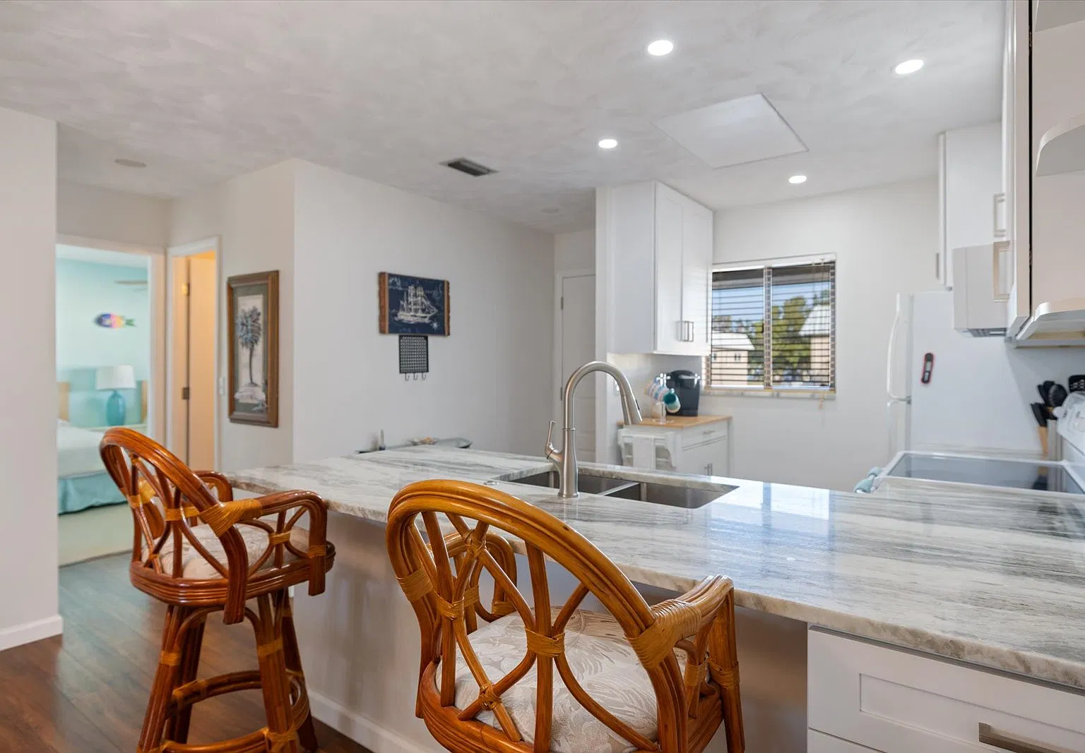 2 bed, 899 sqft, $3,500 — Photo 4