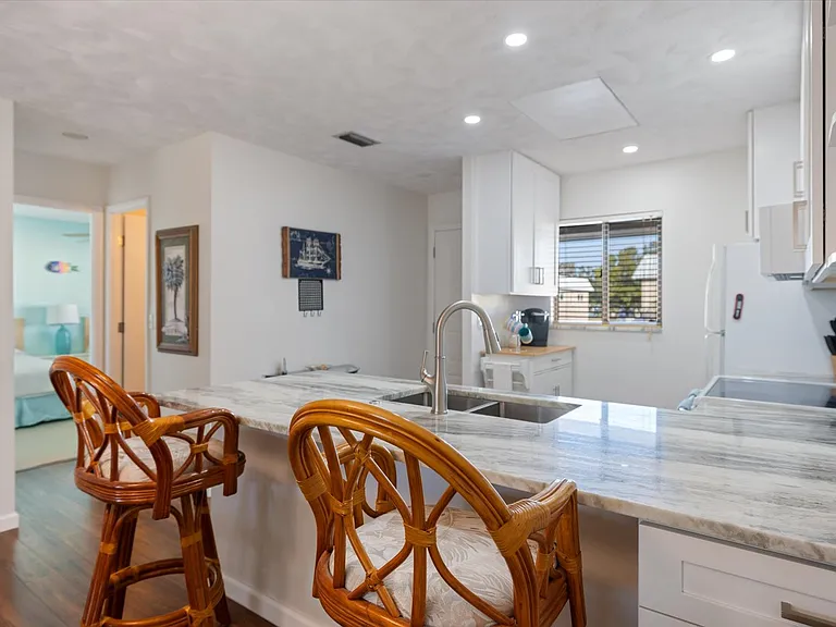 431 Airport Ave E #207 — Photo 4