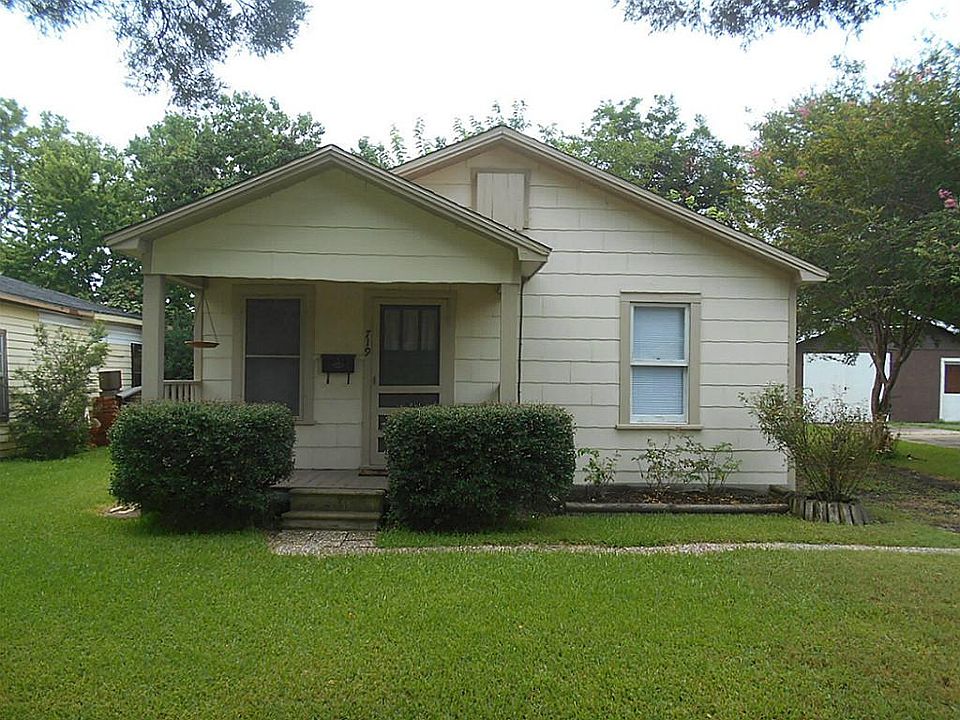 Adorable house located in the heart of La Porte