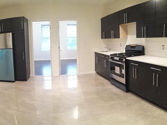 3rd image of 3915 14th Ave #1