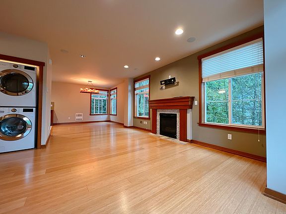 Main floor. Unfurnished.