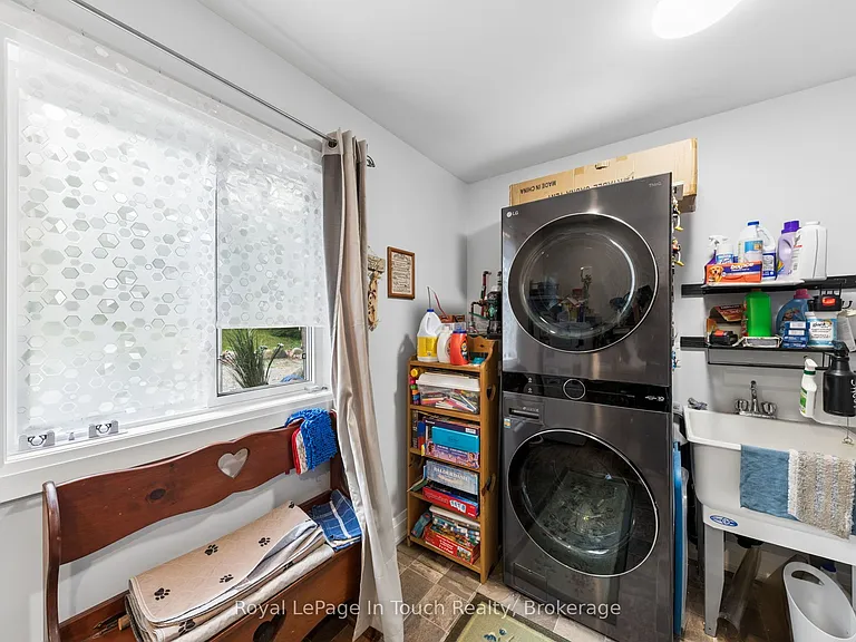 86 Andrew Dr — Photo 27