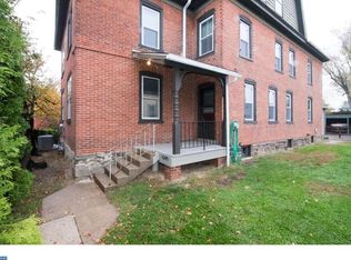 1045 County Line Rd, Bryn Mawr, PA 19010