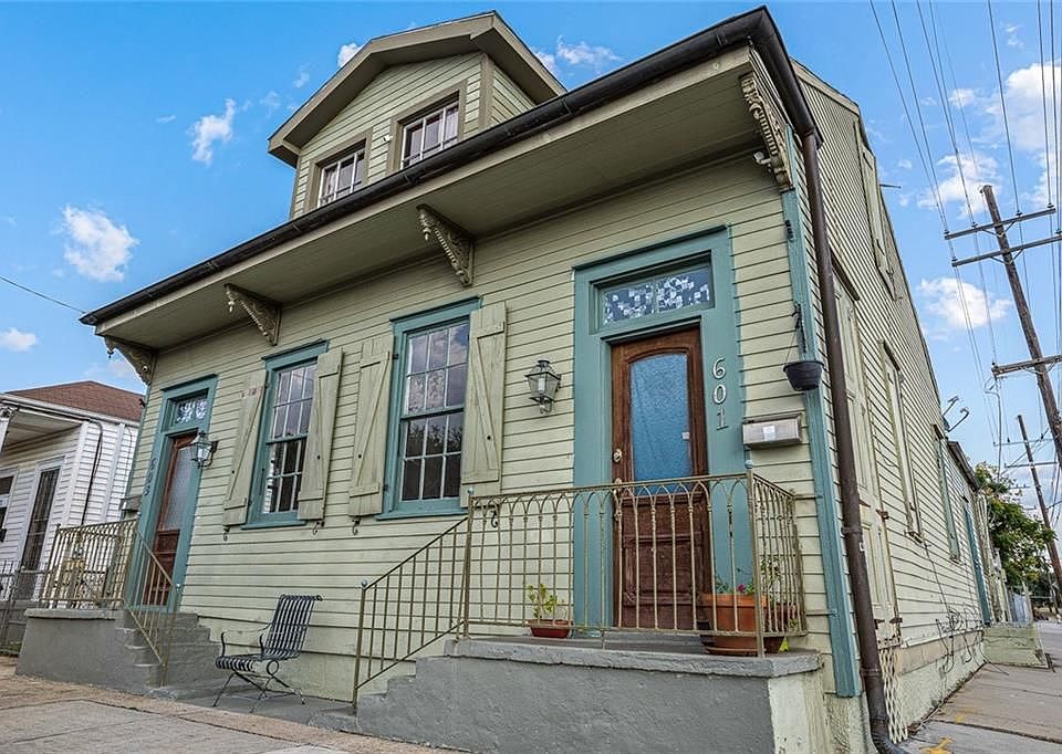 1st image of 601 Bartholomew St