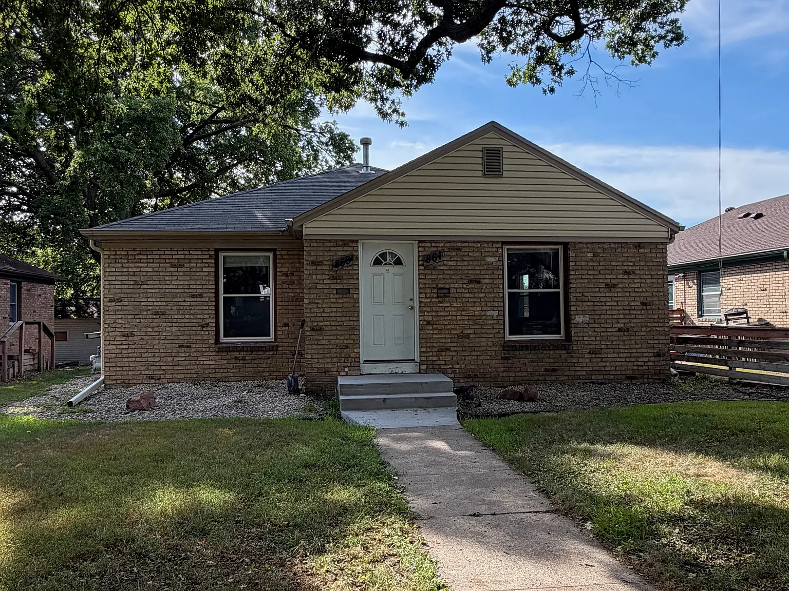 4 bed, 1700 sqft, $2,240 — Photo 1