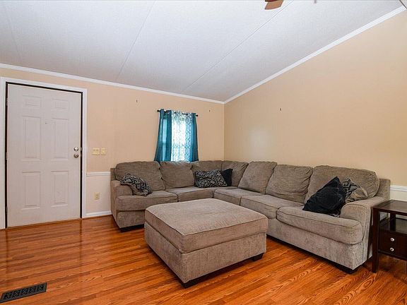 5th image of 1107 Green Mountain Rd