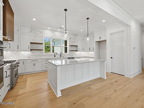 5th image of 46 Woodland Ct