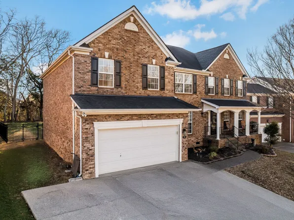 406 Laurel Hills Dr, Mount Juliet, TN 37122