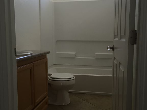 3rd image of 3647 S Jasmine Ave #204