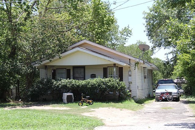 1st image of 816 E Titus St