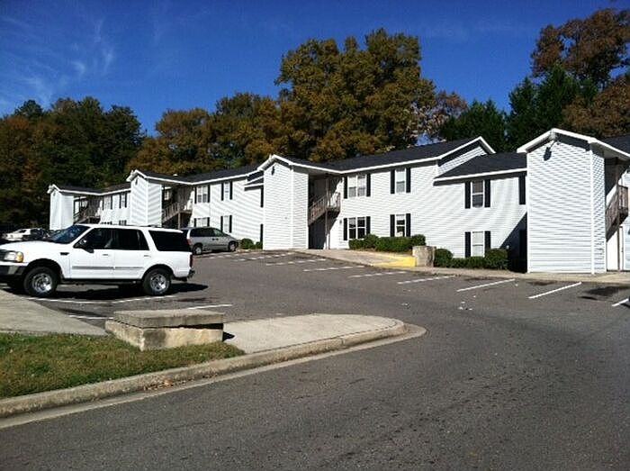 1st image of 910 Davis Ave