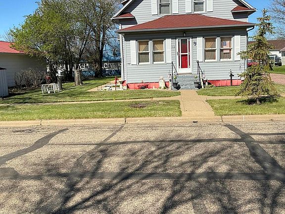 2nd image of 218 2nd Ave E