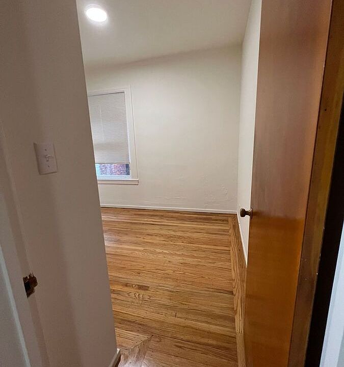 1st image of 200 Green St Floor 1