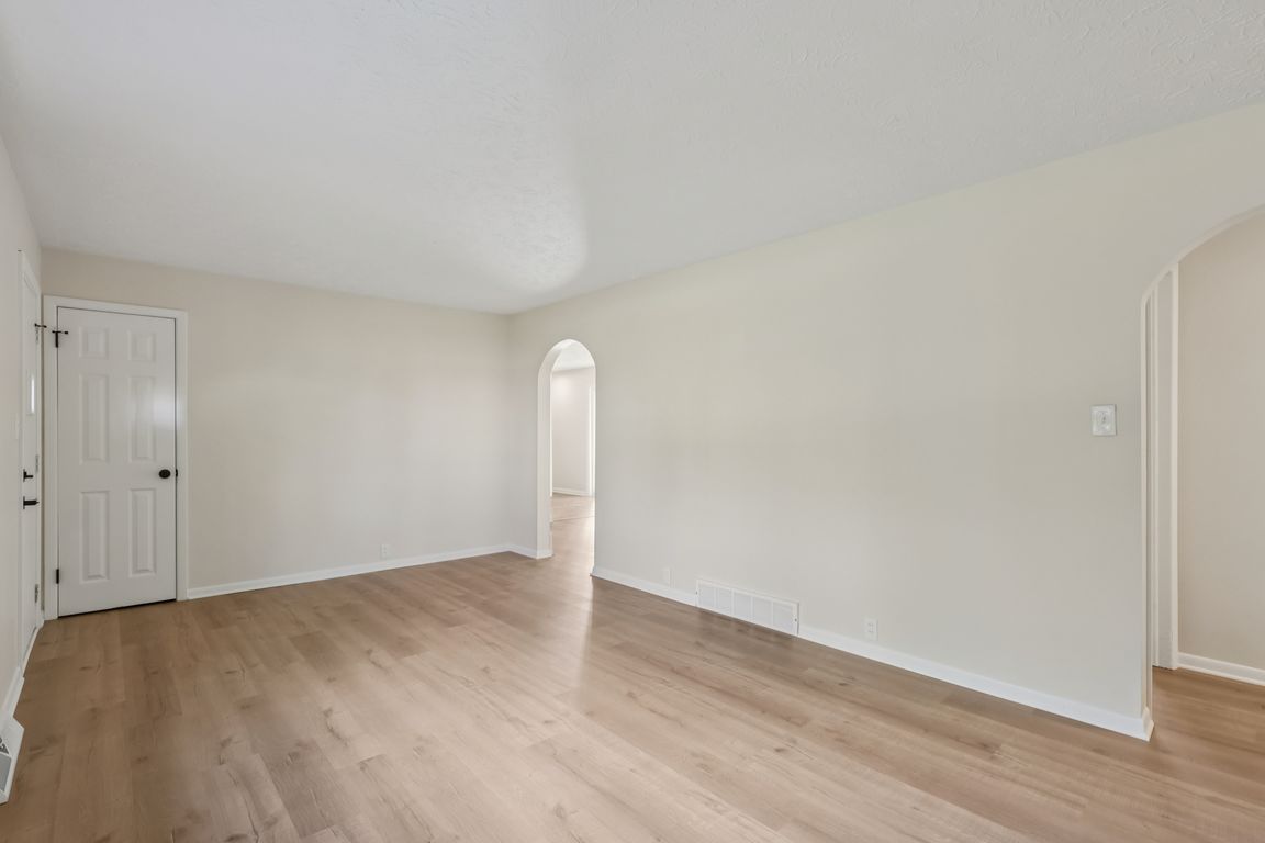 next background image