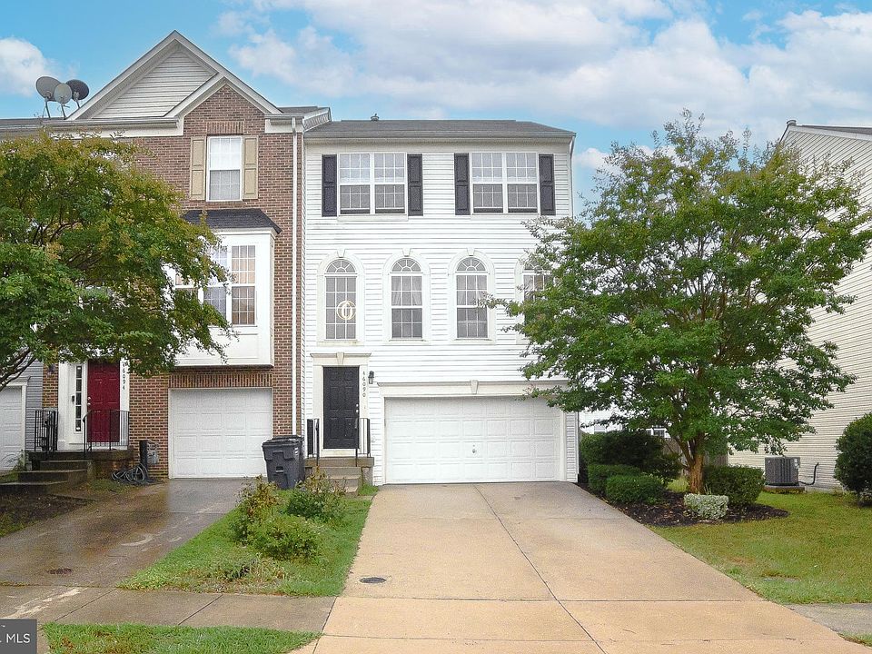 1st image of 46090 W Westbury Blvd