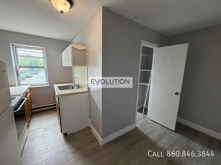 5 Upson St #5 — Photo 6