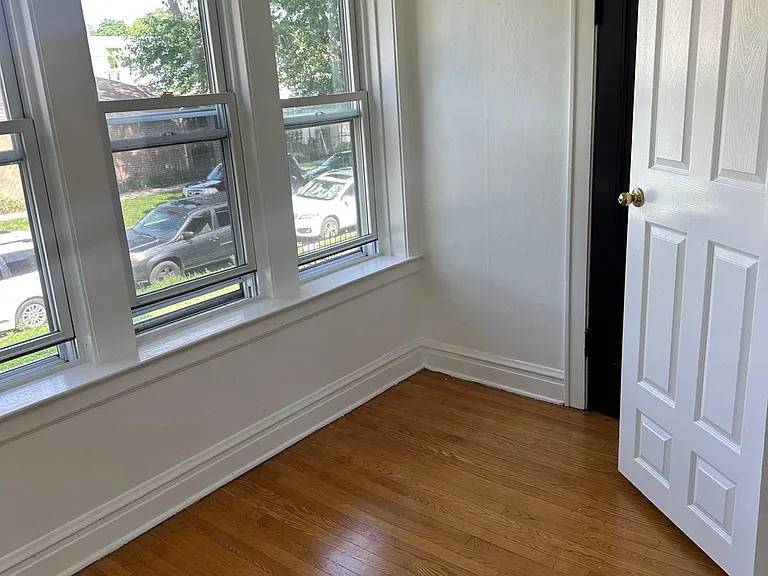 3248 W Berteau Ave #2 — Photo 5