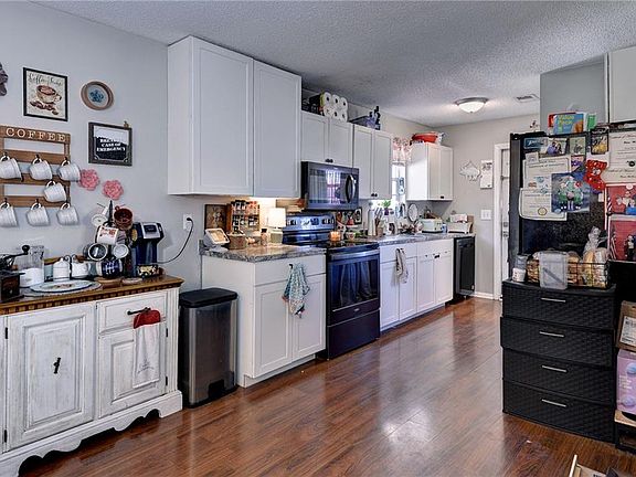 5th image of 8781 Croaker Rd