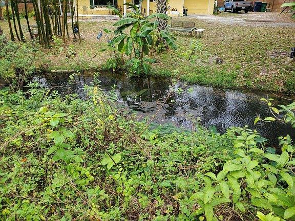 3rd image of 1806 E Sligh Ave